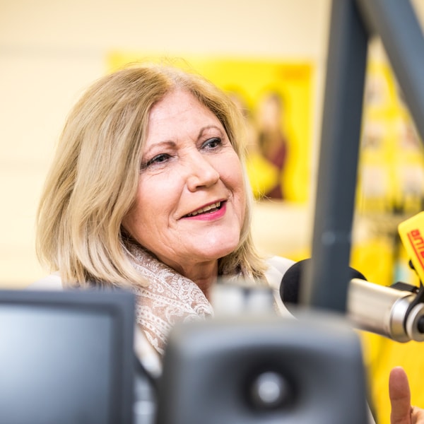 (k)ein Wahlpodcast: Maria-Luise Mathiaschitz über Hausarbeit, Lippenstift und Fußballspiele